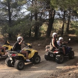 Actividad familiar en quad en Salou